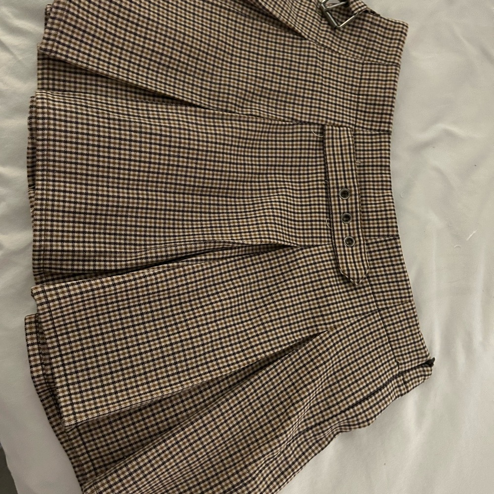 Pull&bear mini skirt size M. 
Cream, brown color